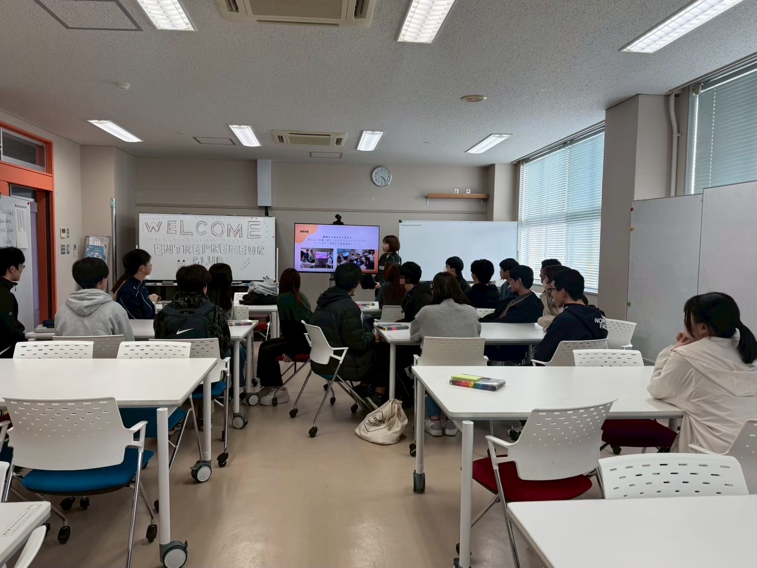 アントレプレナークラブの活動のようす1